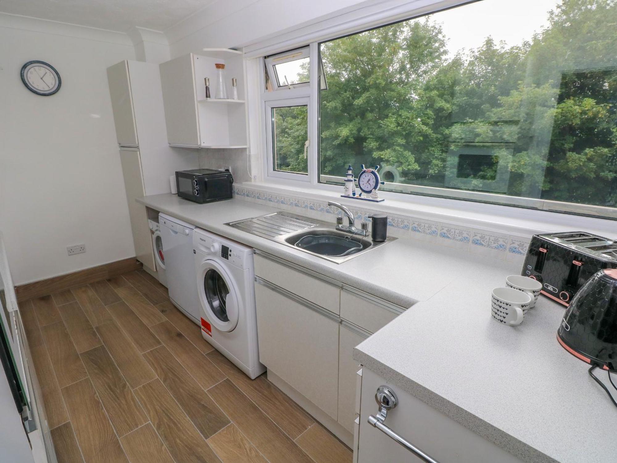 34 Croft Court Tenby